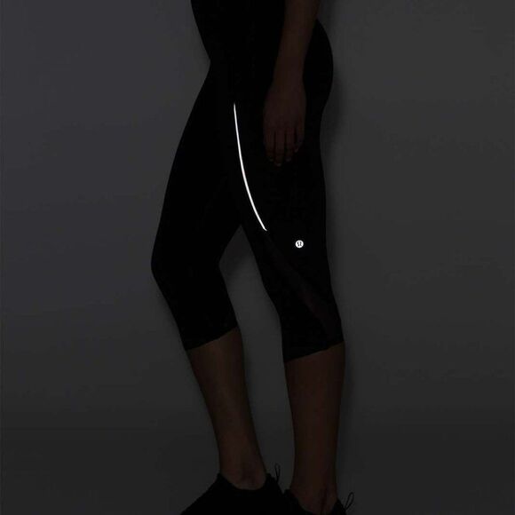 Lululemon Pace Perfect Black Side and Back Pockets 17 inch Crop Pants Size 6 - Picture 16 of 16